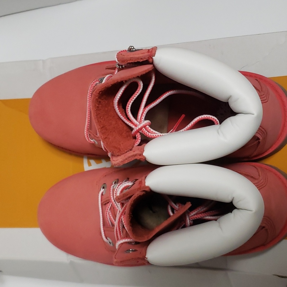 Timberland Boots - Picture 5 of 16